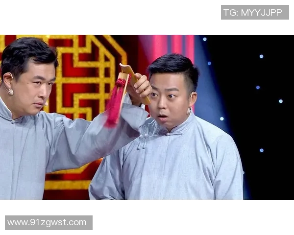 足球巨星与网络红人意外相遇引发的趣味故事与精彩瞬间分享 足球巨星与网络红人意外相遇引发的趣味故事与精彩瞬间分享