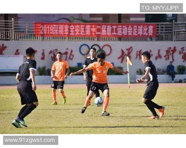 足球明星参赛证挂件图片展示与解析让我们一起领略足球魅力与明星风采 足球明星参赛证挂件图片展示与解析让我们一起领略足球魅力与明星风采